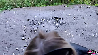 Pov Video Z Veřejného Orálního Setkání Se Zkušeným Kohoutem