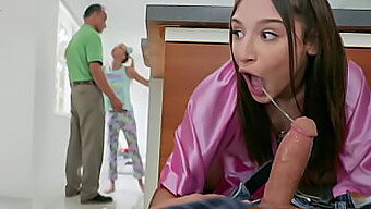 ثلاثية سرية في منزل أحد الوالدين – Pervteen